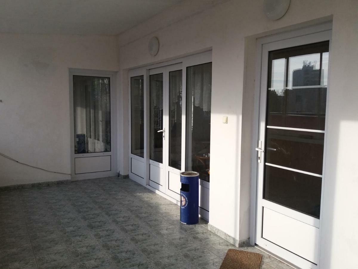 Hradna 9A Apartment Nove Zamky Exterior photo