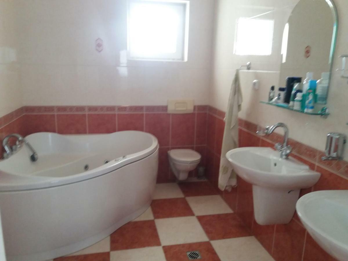 Hradna 9A Apartment Nove Zamky Exterior photo