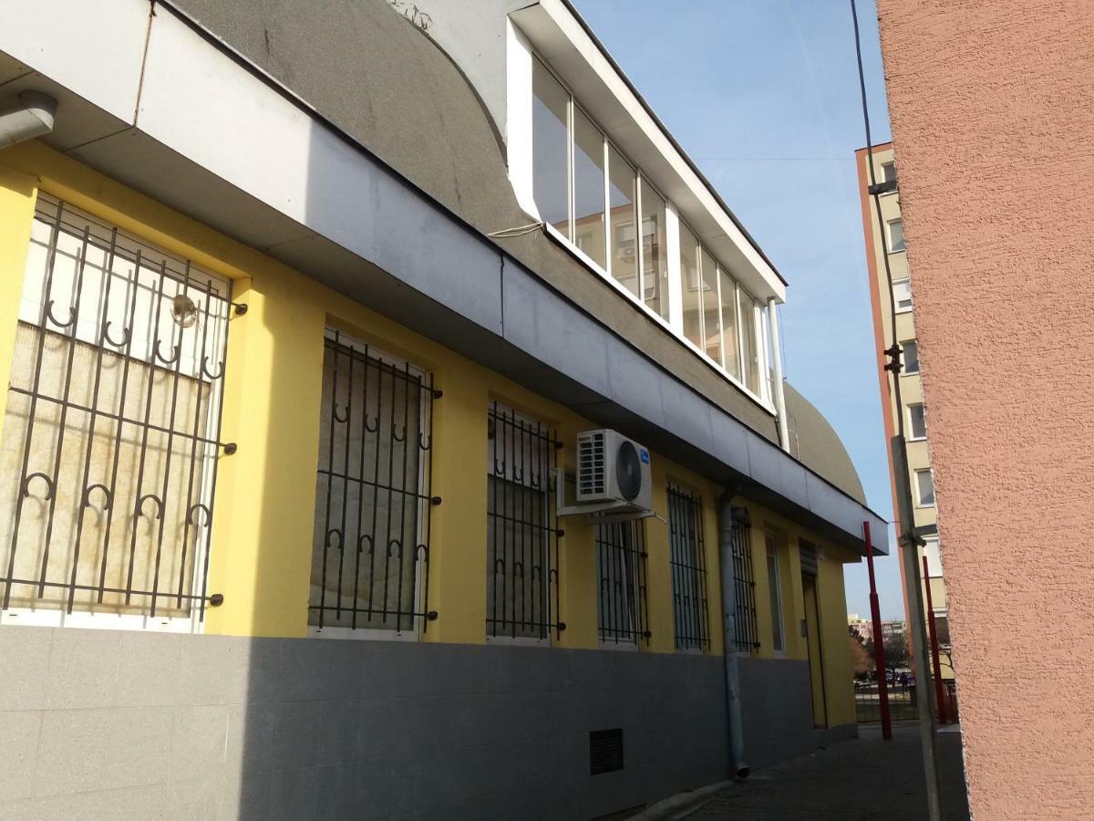 Hradna 9A Apartment Nove Zamky Exterior photo